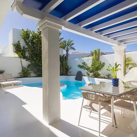 Laura Quietude, Heated Pool, Jacuzzi , Sea And Mountain Views Villa