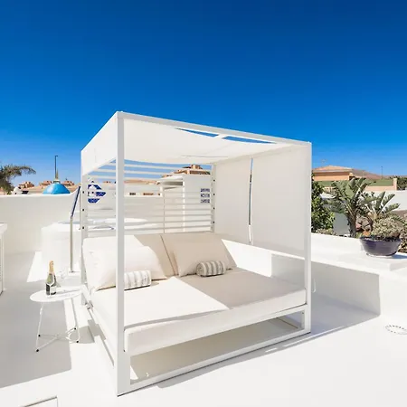 Laura Quietude, Heated Pool, Jacuzzi , Sea And Mountain Views *