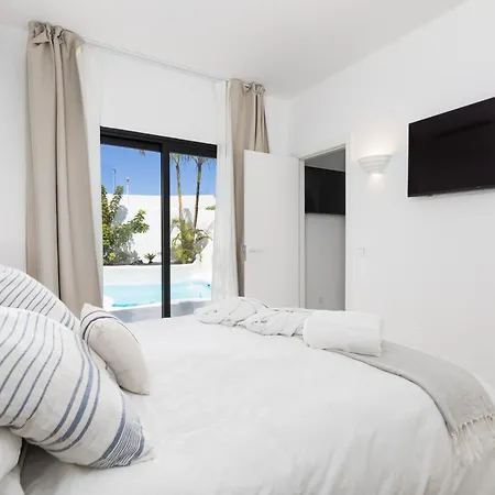 Laura Quietude, Heated Pool, Jacuzzi , Sea And Mountain Views Villa