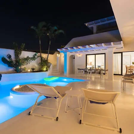 Villa Laura Quietude, Heated Pool, Jacuzzi , Sea And Mountain Views *