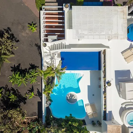 Laura Quietude, Heated Pool, Jacuzzi , Sea And Mountain Views *